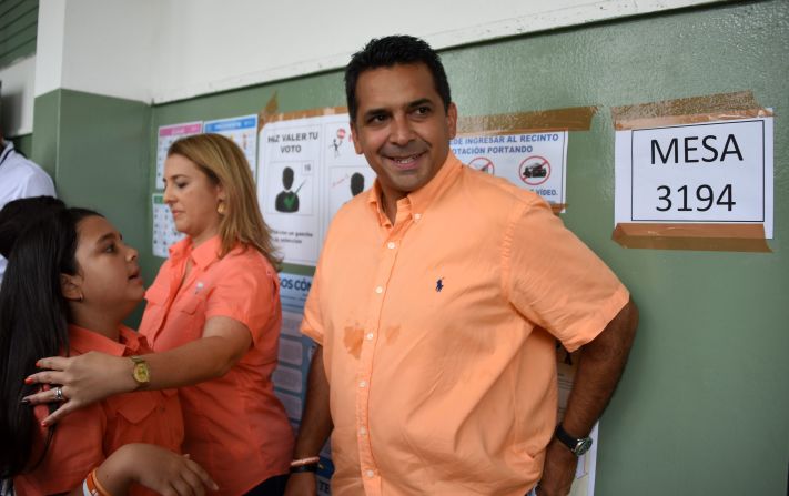 El candidato presidencial panameño por el partido Otro Camino Panamá, Ricardo Lombana, durante la jornada electoral.