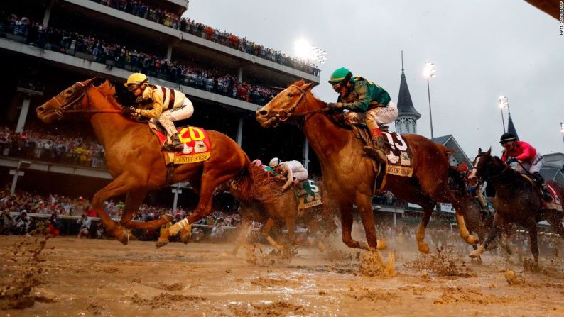 Flavien Prat lleva a Country House a la victoria durante la edición 145 del Derby de Kentucky.