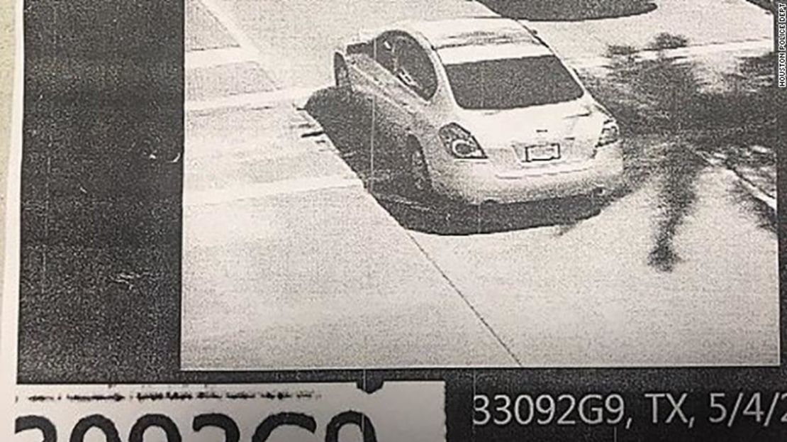 Esta fotografía muestra el Nissan Altima el sábado, en el periodo en el que Vence dijo que estuvo inconsciente parcialmente.