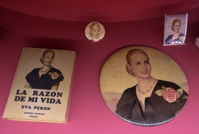 Eva María Duarte nació el 7 de mayo de 1919. Aquí se ve una copia de "La razón de mi vida", escrita por Duarte de Perón, exhibida en el Museo Evita.