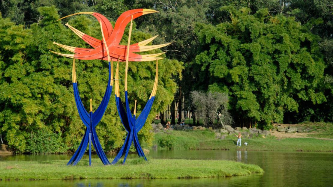 Parque La Sabana: hectáreas de áreas verdes y diversos lugares a su alrededor caracterizan al lugar.