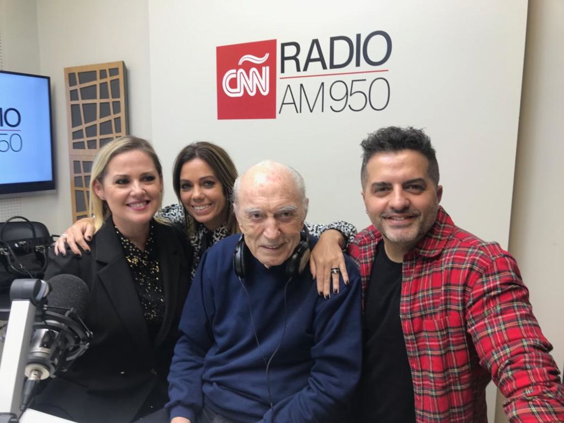 Cacho Fontana, en los estudios de CNN Radio Argentina.