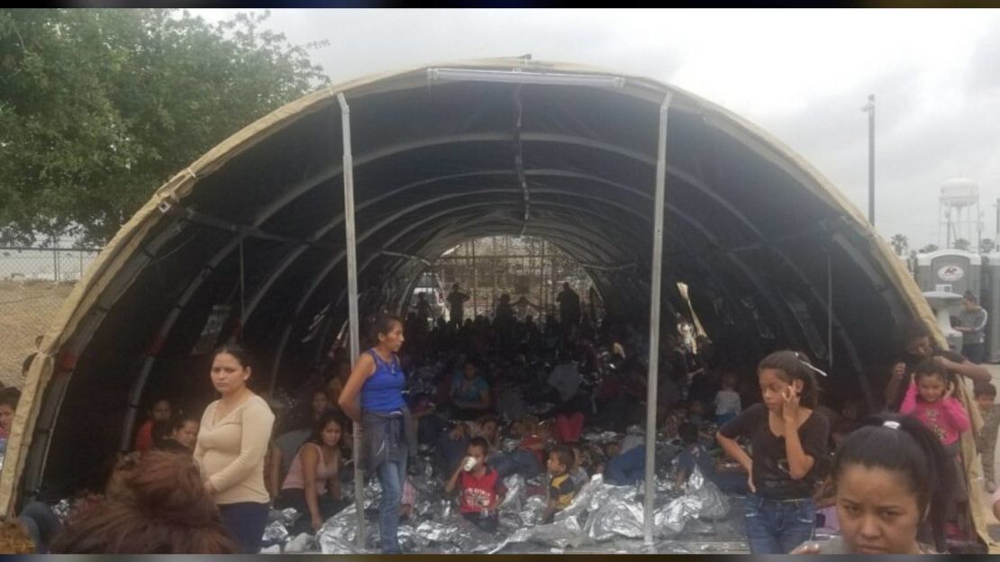 Así lucía la estación de la Patrulla Fronteriza en McAllen, Texas, en mayo de 2019.