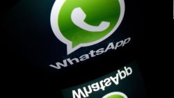 CNNE 649418 - whatsapp reporta fallos en la seguridad- ¿que hacer?