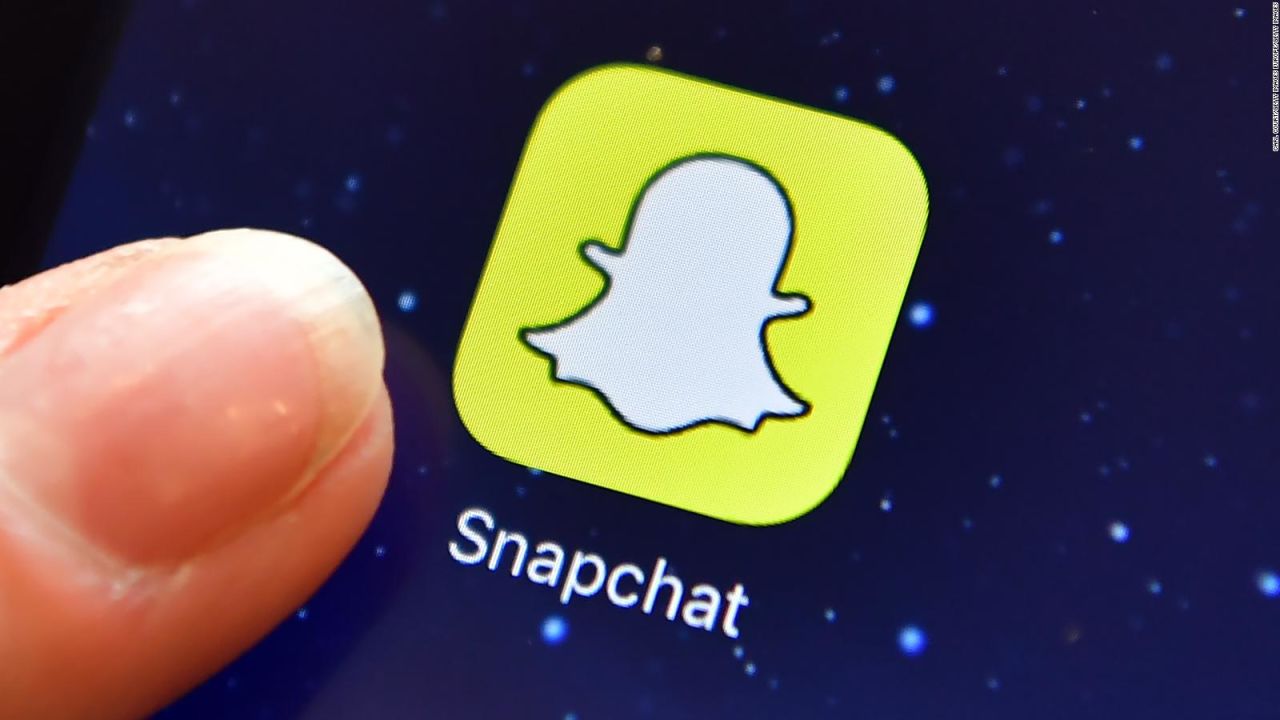 CNNE 649582 - snapchat estrena filtros- ahora puedes cambiar de genero en la app