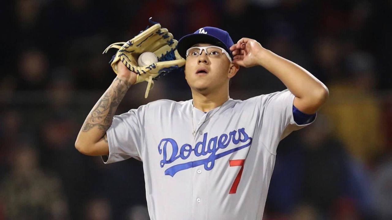 CNNE 649693 - pitcher los dodgers arrestado cerca de beverly hills