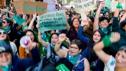 CNNE 649788 - el derecho al aborto- ¿cuando un feto es una persona?