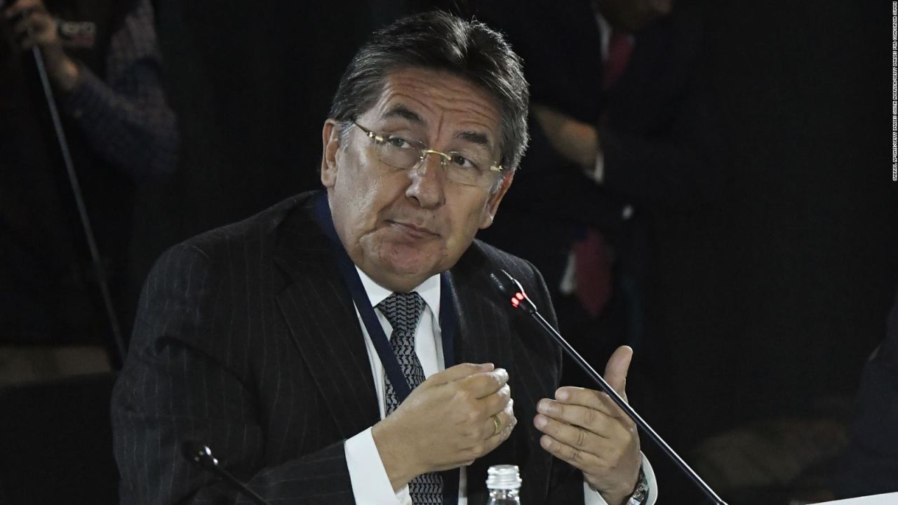 CNNE 649865 - renuncia nestor humberto martinez a la fiscalia de colombia