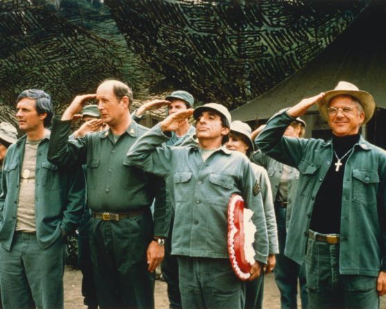 Una audiencia récord vio el final de "M*A*S*H" en 1983, cuando terminó la Guerra de Corea y todos se prepararon para ir por caminos separados.