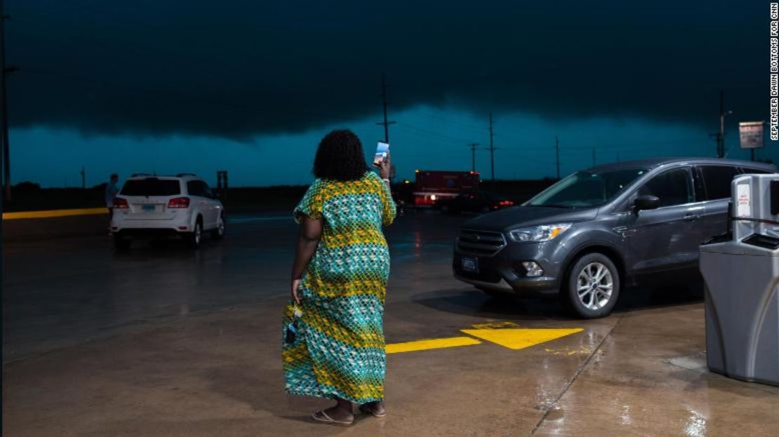 CNNE 651490 - 190520233519-oklahoma-tornado-03-exlarge-169