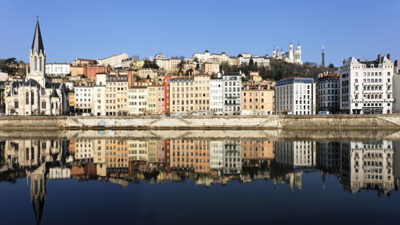 Lyon, Francia: Los fanáticos del fútbol se encontrarán en Lyon este verano, la ciudad será la sede de la Copa del Mundo de Fútbol Femenino de la FIFA en julio.