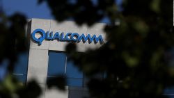 CNNE 652233 - el fallo judicial contra qualcomm, ¿podria afectar a la industria de telefonos inteligentes?