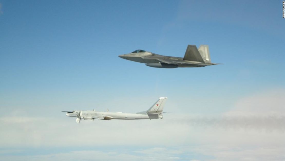 EE.UU. interceptó a bombarderos rusos que ingresaron a Alaska el 20 de mayo. Dos Tu-95 fueron interceptados por dos F-22; un segundo grupo de dos Tu-95 y dos Su-35 fueron interceptados más tarde por otros dos F-22.