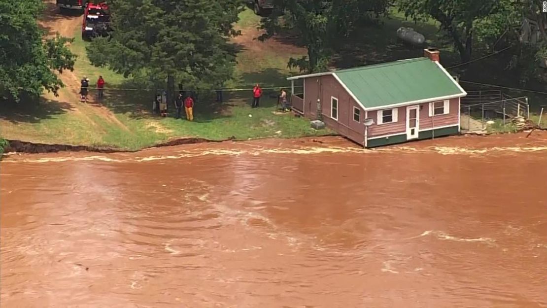 CNNE 652564 - 190523071248-01-oklahoma-flooding-0523-super-169