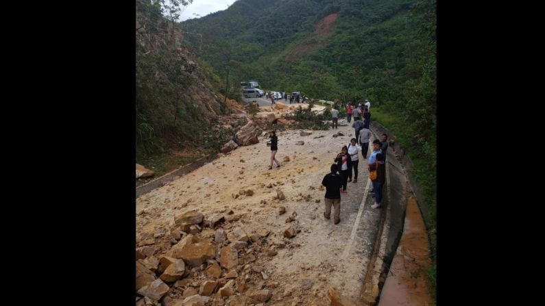 Además de las carreteras afectadas, en Yurimaguas, hay fisuras en las paredes del hospital Santa Gema e ingresaron dos personas heridas.