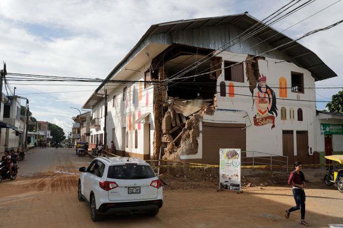 Una casa dañada de la ciudad de Yurimaguas, tras el terremoto que uvo su epicentro en la región Loreto, al norete de Perú. El sismo tuvo una magnitu de 8,0.