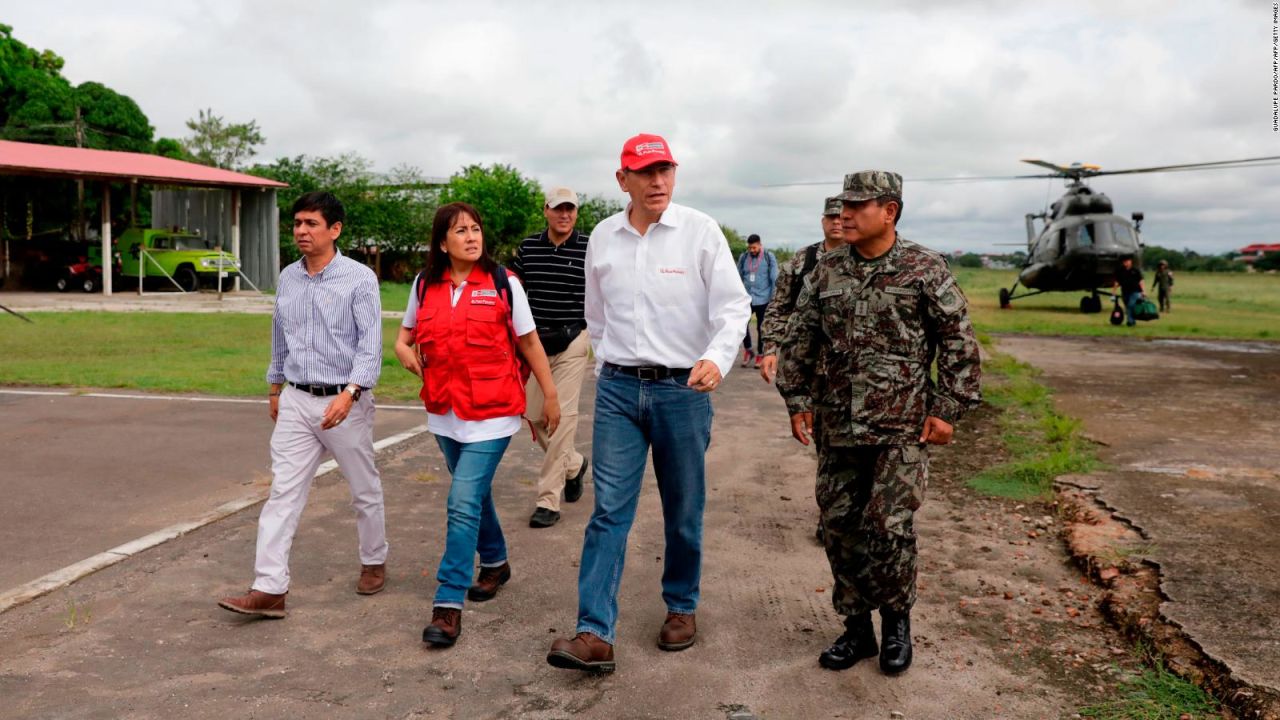 CNNE 653670 - vizcarra visita las zonas afectadas por el terremoto