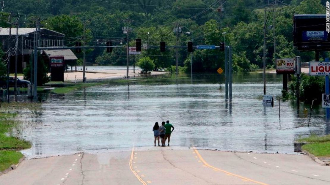 CNNE 655415 - 190528141636-01-arkansas-flooding-0525-exlarge-169