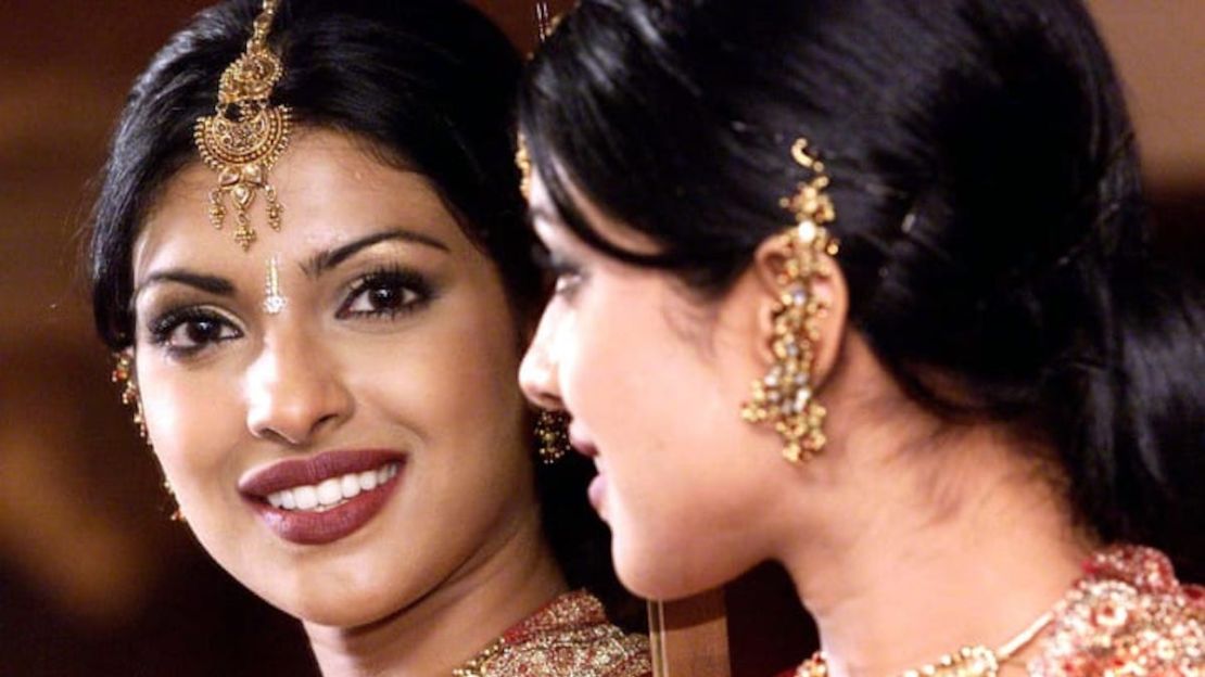 Priyanka Chopra ganó Miss Mundo cuando tenía 18 años, en el año 2000. (HUGO PHILPOTT/AFP/Getty Images).