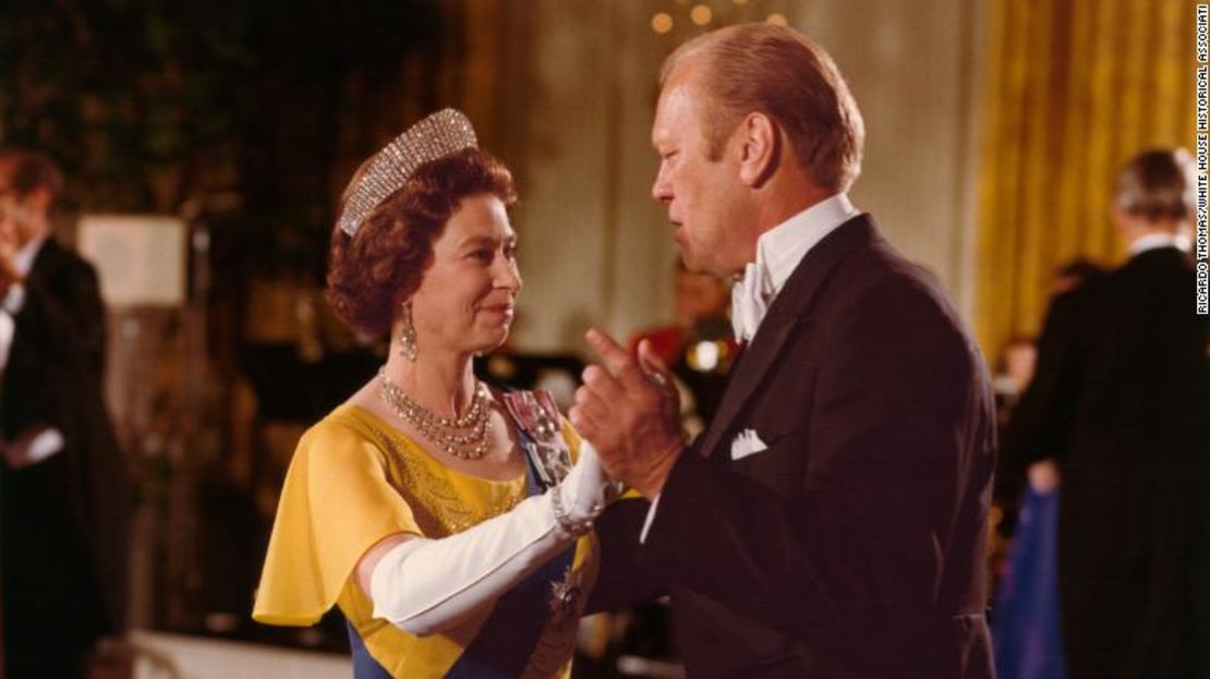 La reina y el presidente Gerald Ford.