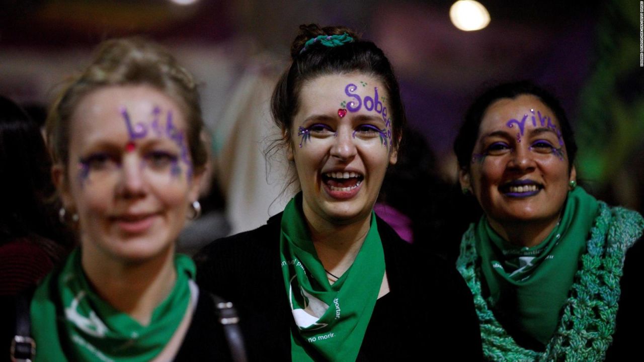 CNNE 656554 - nueva marcha de mujeres- asi se vivio el "ni una menos" en las calles