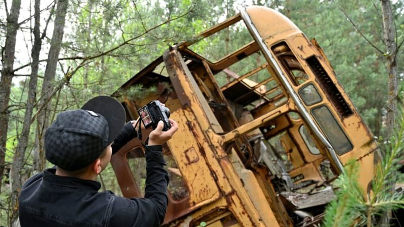 Magia televisiva — SoloEast ha estado recibiendo entre 100 y 200 visitantes al área en los días de fin de semana desde que "Chernobyl" se presentó por primera vez. (Genya Savilov / AFP / Getty Images).