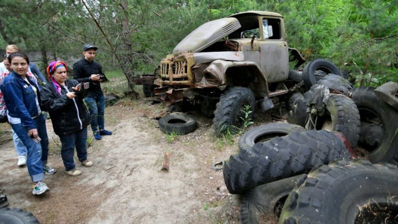 Área contaminada — Situada a unos 110 kilómetros al norte de Kiev, Chernobyl es uno de los lugares más contaminados del mundo. (Genya Savilov / AFP / Getty Images).