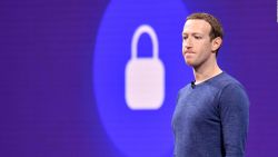 CNNE 660085 - ¿sabia zuckerberg que las politicas de facebook violaban la privacidad del usuario?