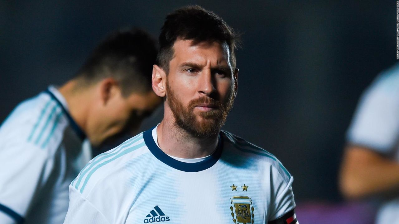 CNNE 660427 - kempes- messi es el mejor pero tambien un ser humano