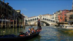 CNNE 661783 - venecia prepara un impuesto para turistas