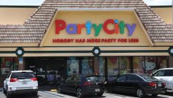 CNNE 663722 - party city's- sus globos y acciones se desinflan