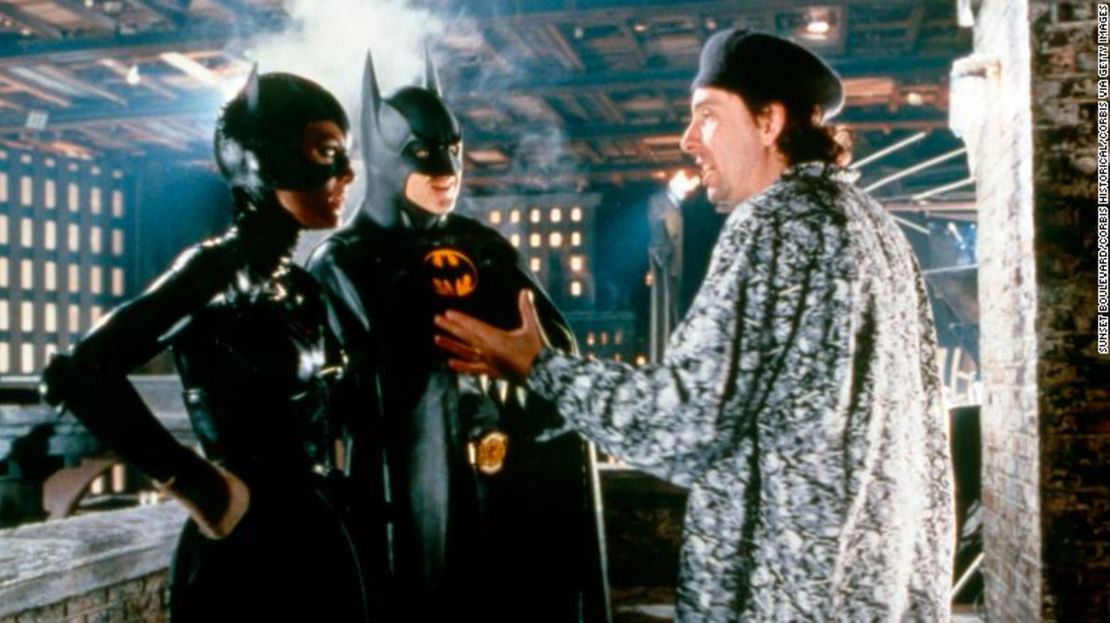 Michelle Pfeiffer y Michael Keaton con el director Tim Burton en el set de "Batman Returns".