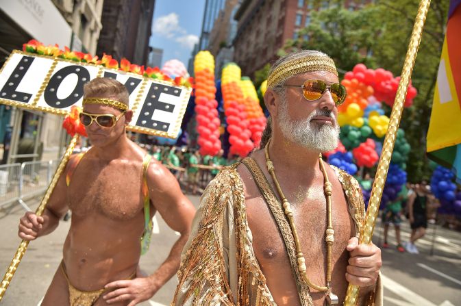 La marcha del Orgullo de Nueva York atrae regularmente a grandes multitudes, pero la celebración de este año no es solo una marcha regular del Orgullo. La ciudad es la sede de WorldPride, la celebración LGBTQ más grande del mundo. Es la primera vez que WorldPride se lleva a cabo en Estados Unidos.