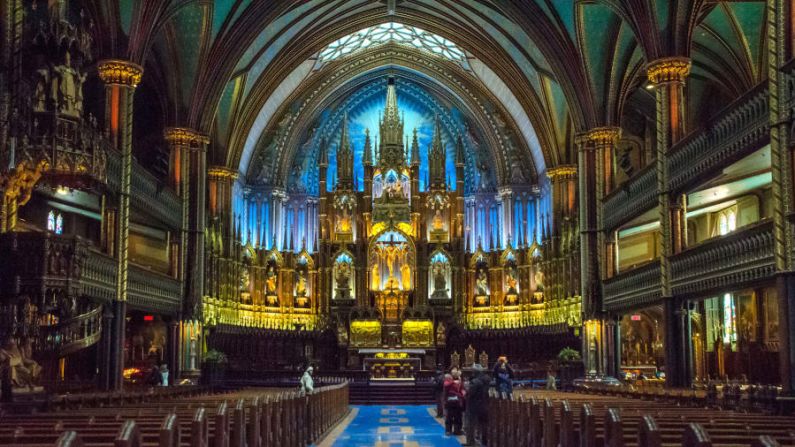 Basílica de Notre Dame: ubicada en Montreal, es una de las iglesias más impresionantes de Canadá. Fue concluida en 1891 y designada como sitio histórico nacional de Canadá en 1989.