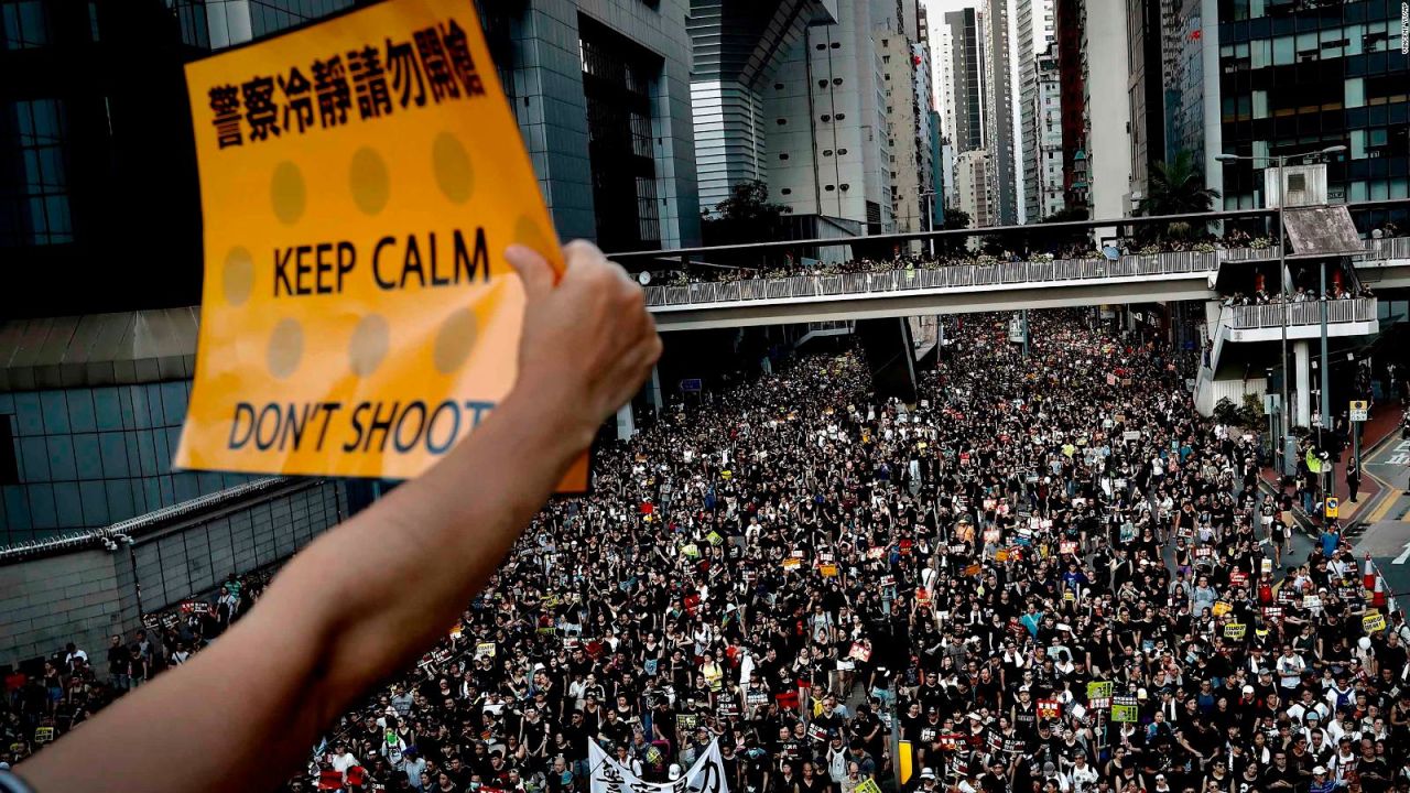 CNNE 666983 - manifestantes en hong kong temen por su democracia