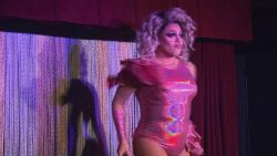 CNNE 667048 - pixie aventura, la aclamada drag queen latina