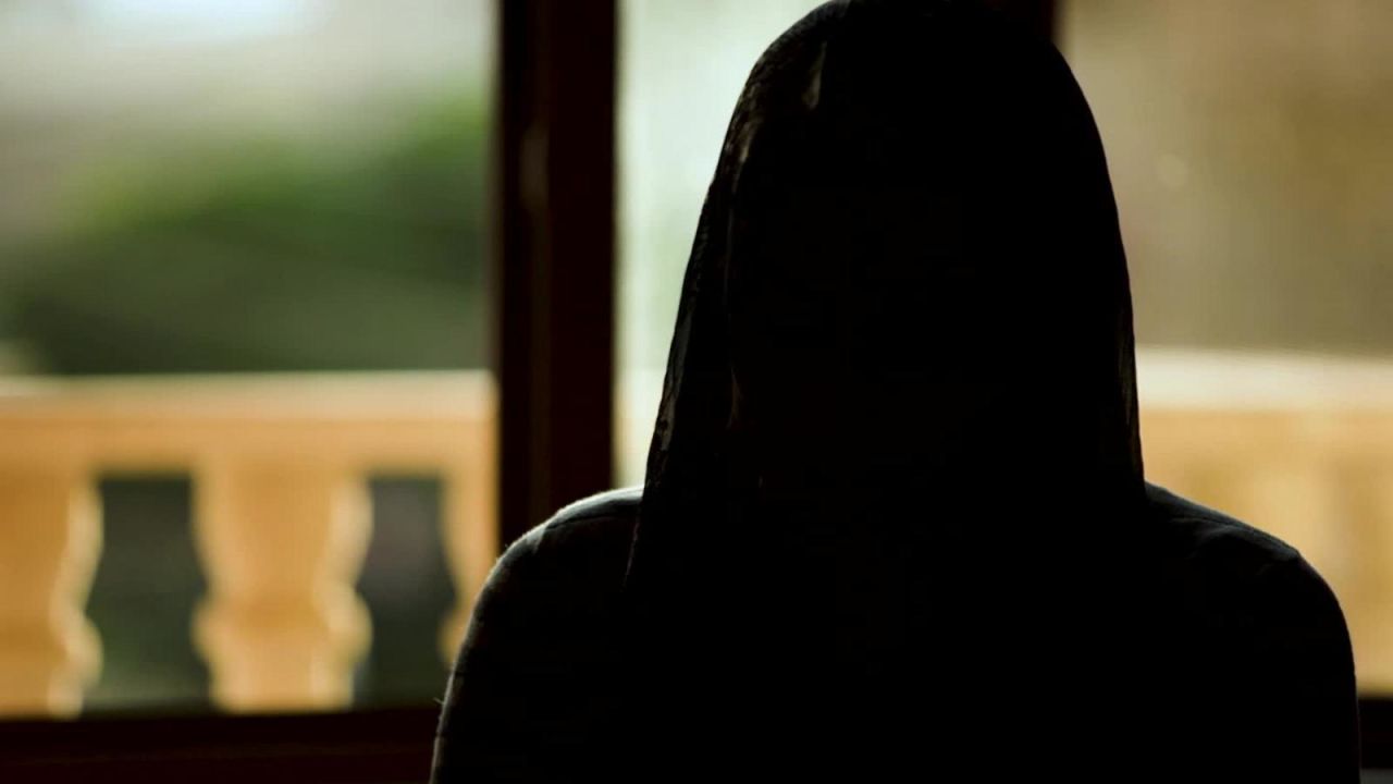 CNNE 668603 - victimas de isis caen en manos de traficantes sexuales