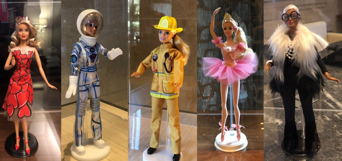 En el lobby se podrá ver una exposición de muñecas Barbie de distintas épocas