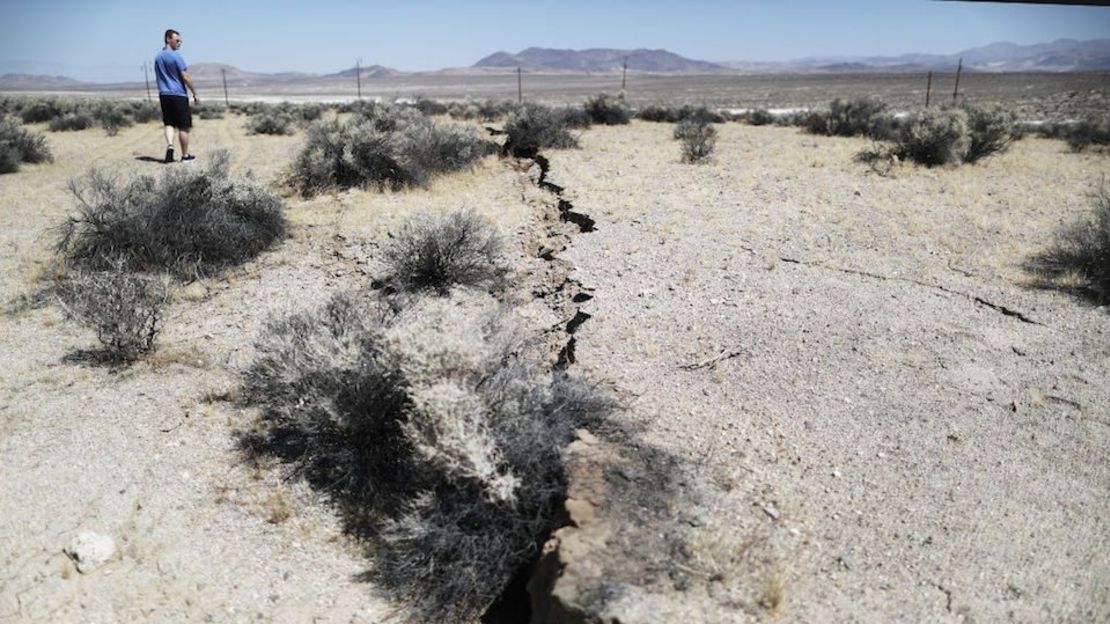 CNNE 669673 - southern california hit by second big earthquake in two days