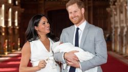 CNNE 669734 - bautizan al hijo del principe enrique y meghan, duquesa de sussex