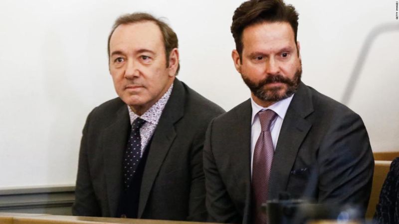 El caso de agresión sexual de kevin spacey podría ser desestimado porque el acusador tomó la quinta enmienda, dice el juez | cnn