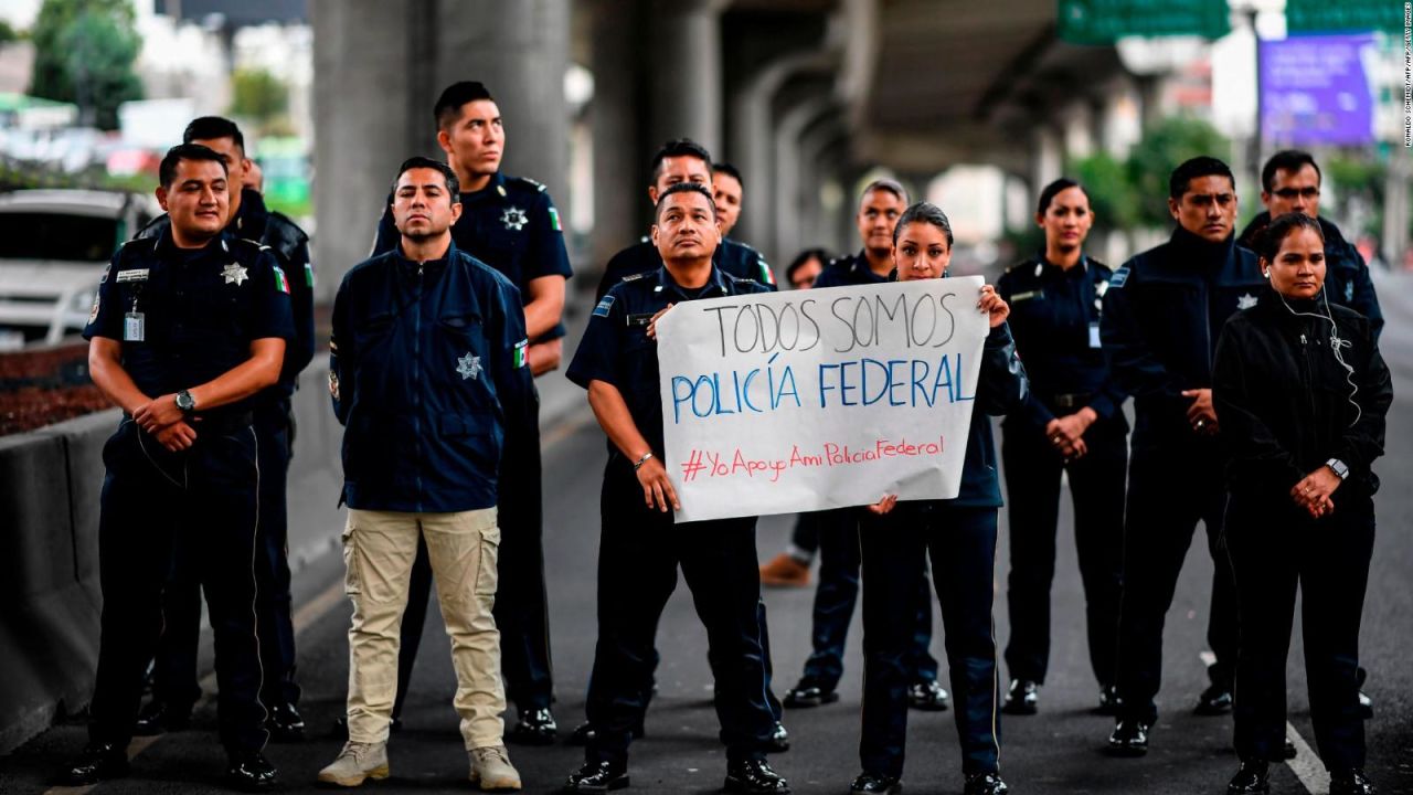 CNNE 670753 - ¿logra el gob- de mexico acuerdo con la policia federal?