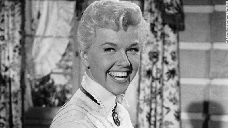 Doris Day, estrella de la taquilla de cine y cantante, murió a los 97 años el 13 de mayo.