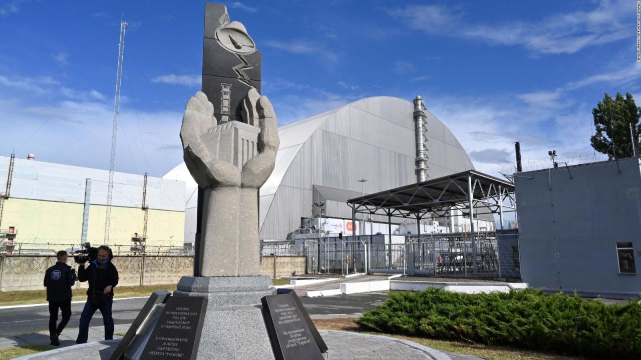 CNNE 672197 - presidente de ucrania busca fomentar turismo en chernobyl