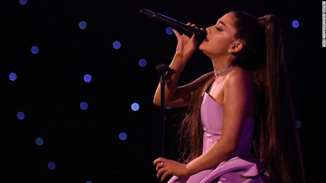 Ariana Grande se disculpó por el incidente de las donas después de la polémica.