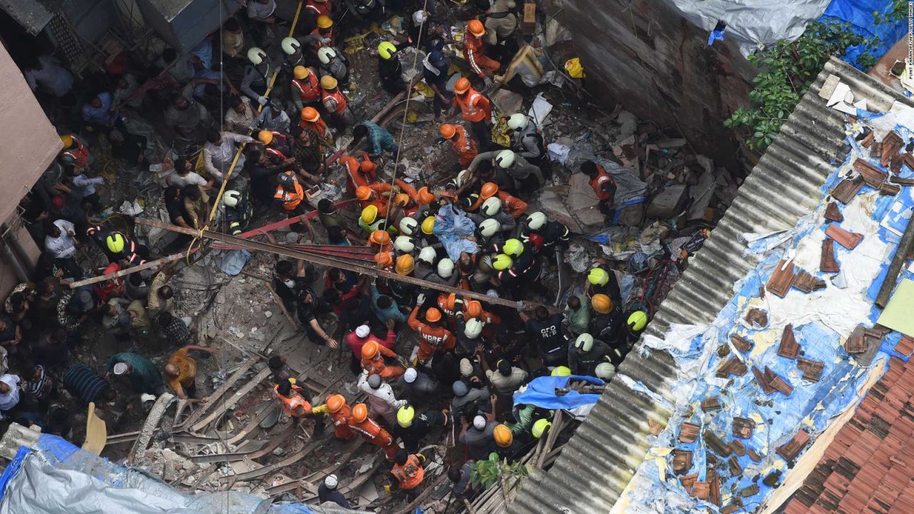 CNNE 673321 - desplome de edificio deja a mas de 40 personas atrapadas