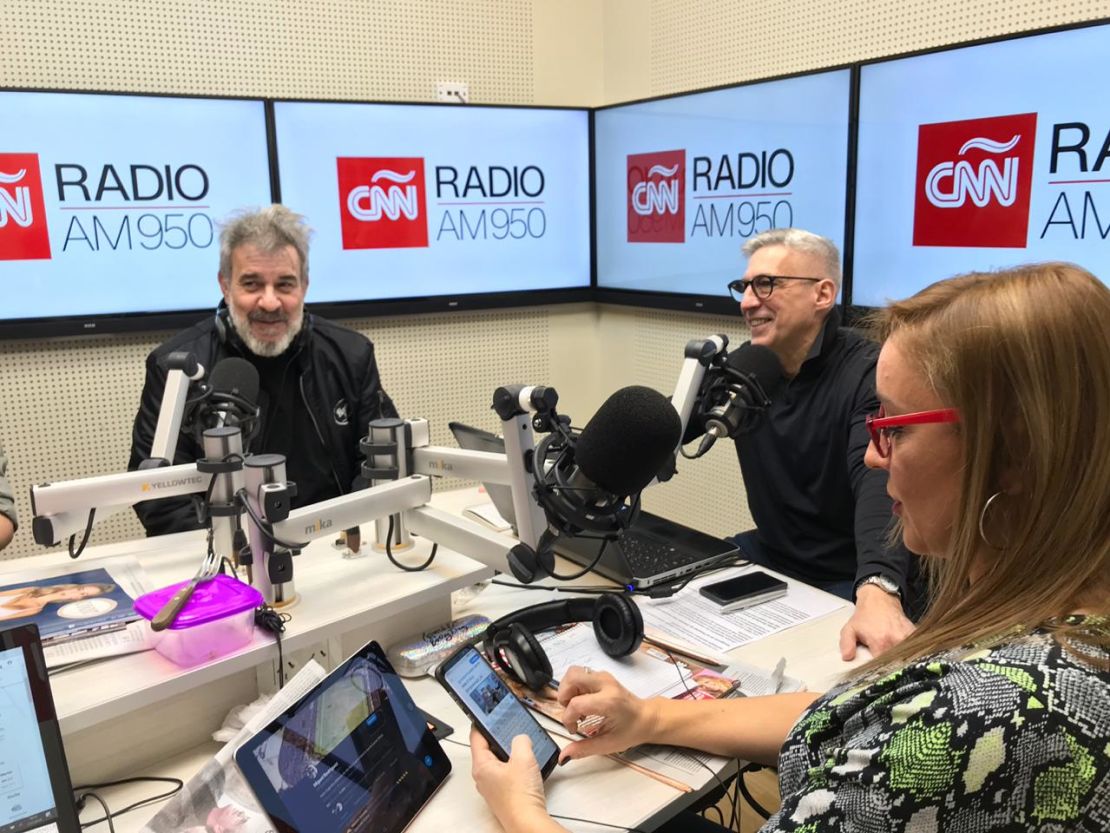 Miguel Ángel Rodríguez, actor argentino, en los estudios de CNN Radio.