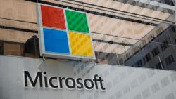 CNNE 674696 - microsoft reporta ventas de casi us$ 126-000 millones en 2019