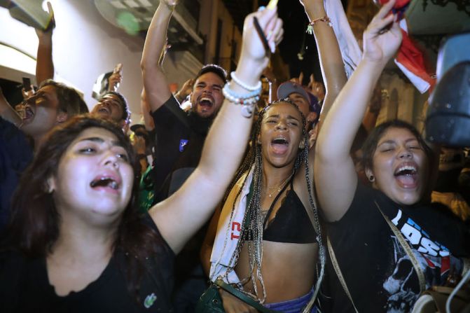 Rosselló renunció tras más de una semana de protestas en Puerto Rico.