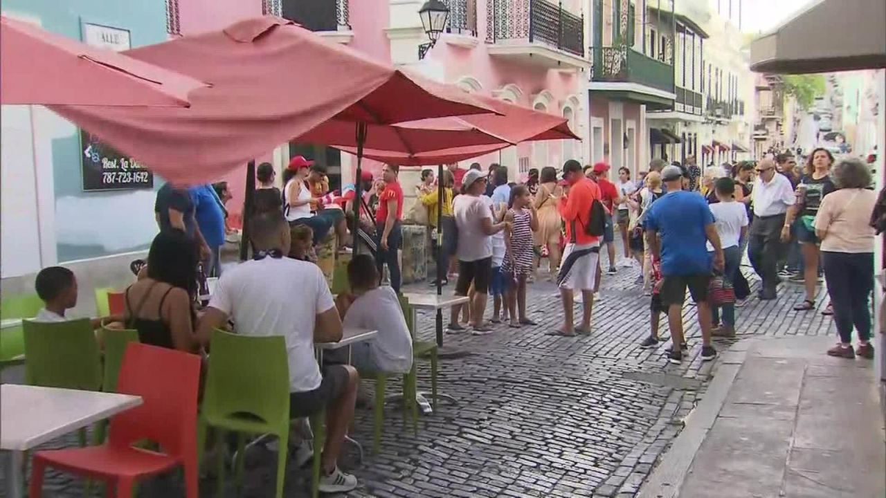 CNNE 678952 - puerto rico regresa a la calma tras las protestas